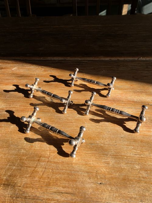 SET OF FOUR GEORGIAN SOLID SILVER KNIFE RESTS HALLMARKED LONDON 1831