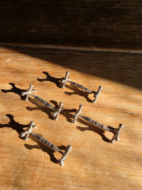 SET OF FOUR GEORGIAN SOLID SILVER KNIFE RESTS HALLMARKED LONDON 1831 - ADDITIONAL PHOTO 1