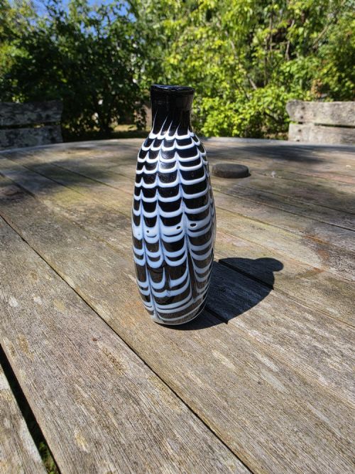 GEORGIAN NAILSEA GLASSWORKS FLASK C1790 - ADDITIONAL PHOTO 2