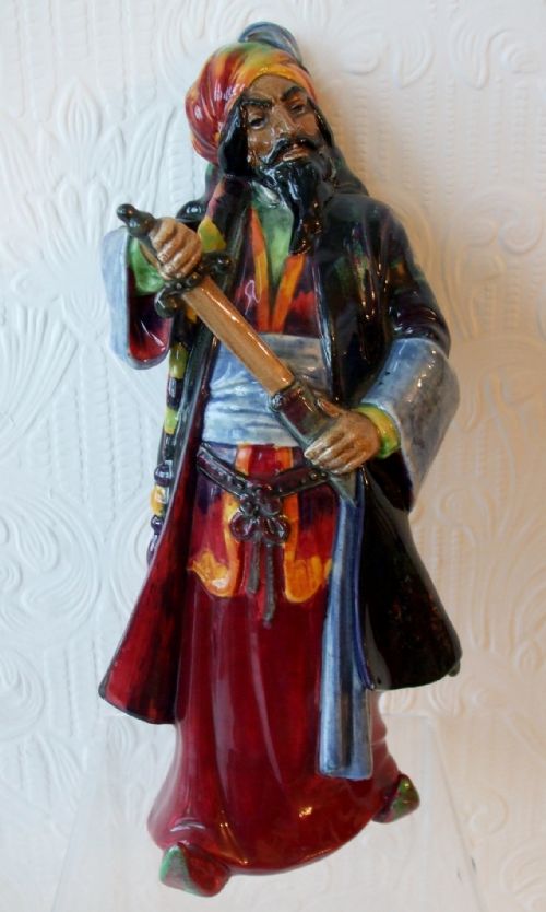 Vintage Royal Doulton English Porcelain Figurine ~ "Bluebeard" ~ Hn 1528