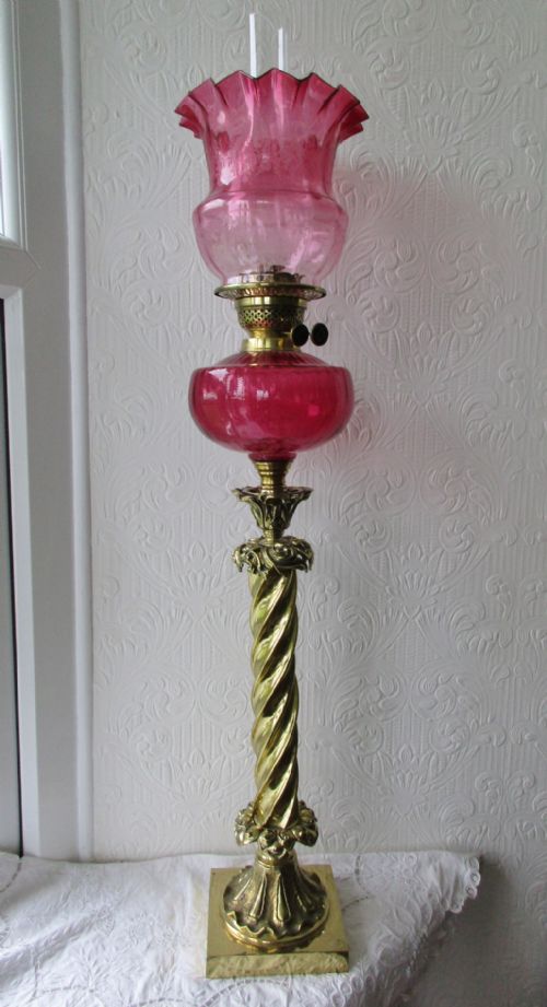 Antique English Victorian Brass Banqueting Oil Lamp