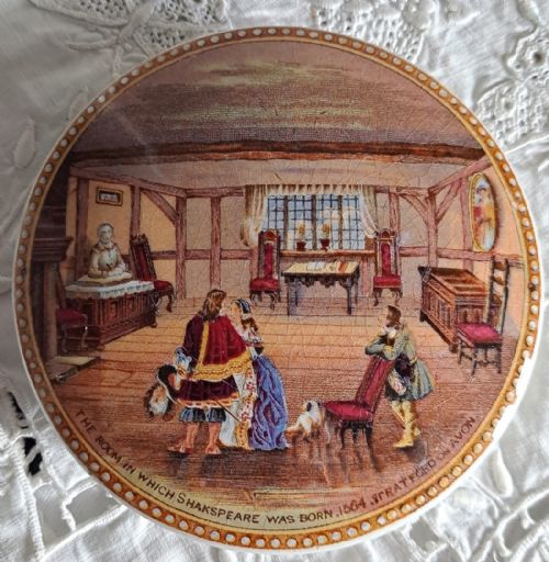 Antique English Victorian Pratt-ware Pot-lid ~ "Shakespeare's Birthplace" { Interior } ~ Ball No. 227