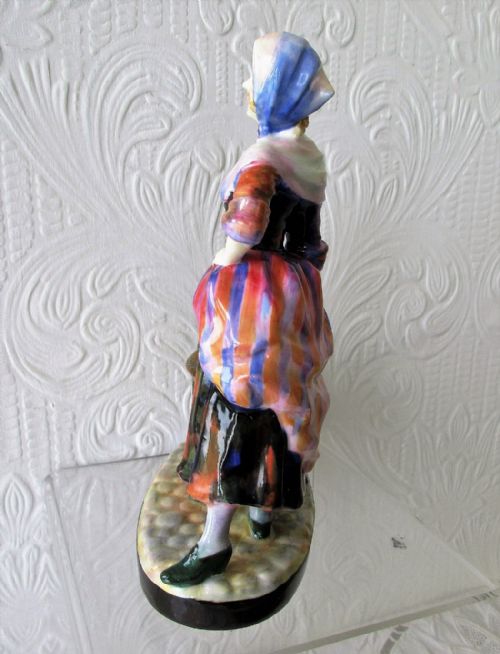 VINTAGE ROYAL DOULTON PORCELAIN FIGURINE MOLLY MALONE - ADDITIONAL PHOTO 1