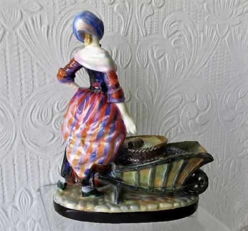 VINTAGE ROYAL DOULTON PORCELAIN FIGURINE MOLLY MALONE - ADDITIONAL PHOTO 2