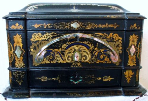 ANTIQUE ENGLISH VICTORIAN PAPIERMCH LADIES JEWELLERY CASKET - ADDITIONAL PHOTO 1