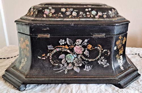 ANTIQUE ENGLISH VICTORIAN PAPIERMCH TEA CADDY - ADDITIONAL PHOTO 2