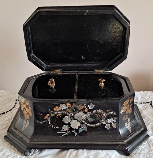 ANTIQUE ENGLISH VICTORIAN PAPIERMCH TEA CADDY - ADDITIONAL PHOTO 5