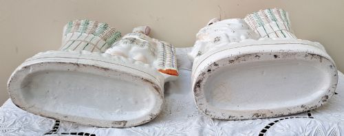 PAIR OF ANTIQUE ENGLISH VICTORIAN STAFFORDSHIRE POTTERY SCOTS HARVESTERS SPILL VASES - ADDITIONAL PHOTO 4