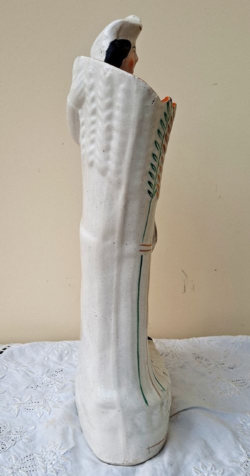 PAIR OF ANTIQUE ENGLISH VICTORIAN STAFFORDSHIRE POTTERY SCOTS HARVESTERS SPILL VASES - ADDITIONAL PHOTO 8