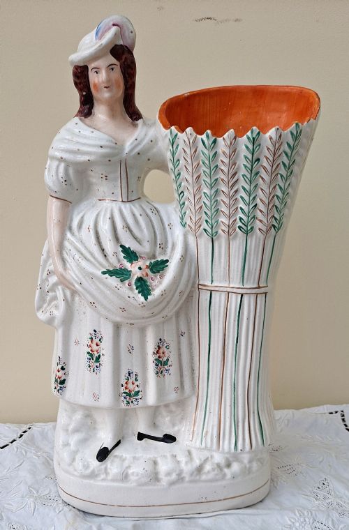 PAIR OF ANTIQUE ENGLISH VICTORIAN STAFFORDSHIRE POTTERY SCOTS HARVESTERS SPILL VASES - ADDITIONAL PHOTO 9