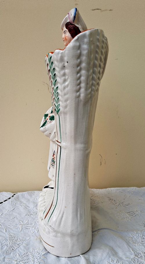 PAIR OF ANTIQUE ENGLISH VICTORIAN STAFFORDSHIRE POTTERY SCOTS HARVESTERS SPILL VASES - ADDITIONAL PHOTO 10