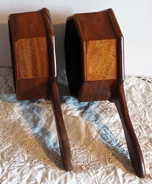 PAIR OF ANTIQUE WELSH VICTORIAN ALMS DISHES - ADDITIONAL PHOTO 3