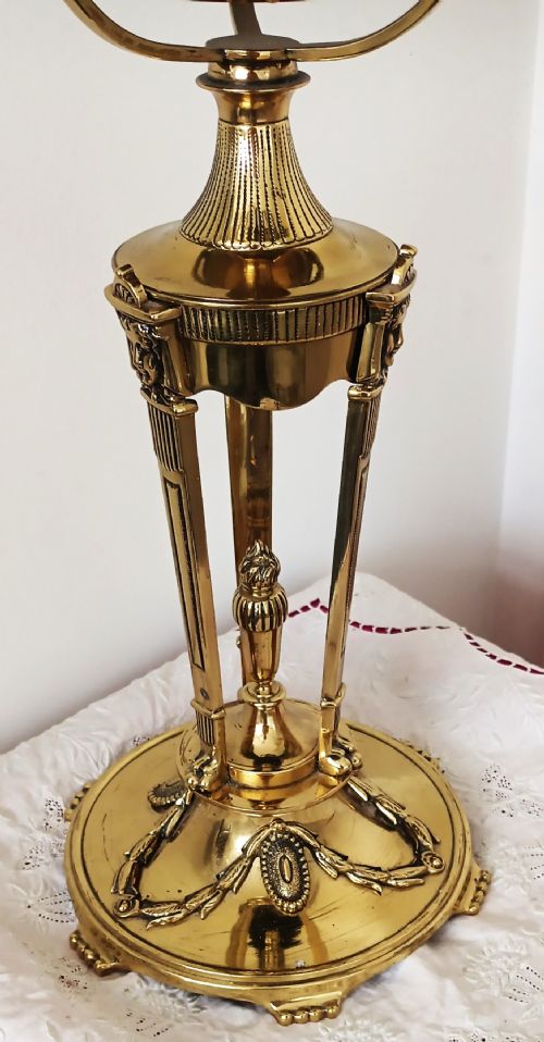 ANTIQUE ENGLISH VICTORIAN BRASS OIL LAMP - ADDITIONAL PHOTO 2