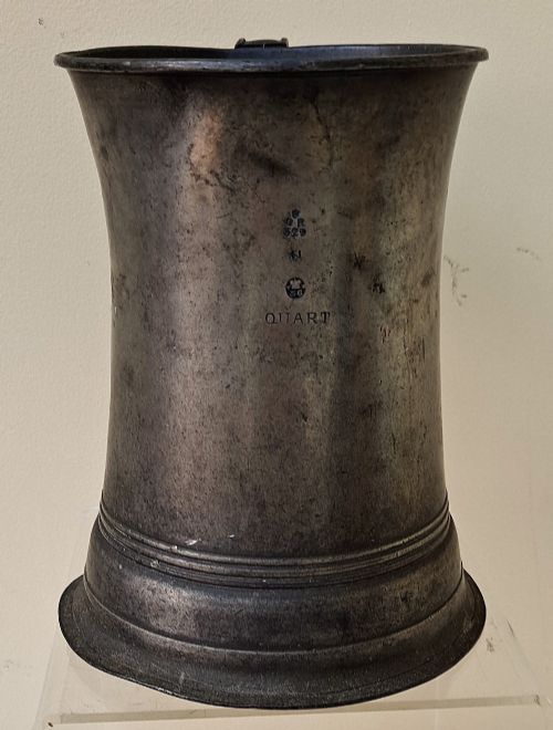 ANTIQUE VICTORIAN PEWTER QUART CONCAVE MUG - ADDITIONAL PHOTO 3