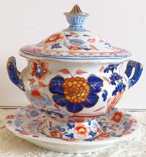 Antique English Georgian "Japan" Pattern Ironstone China Tureen, Cover and Stand