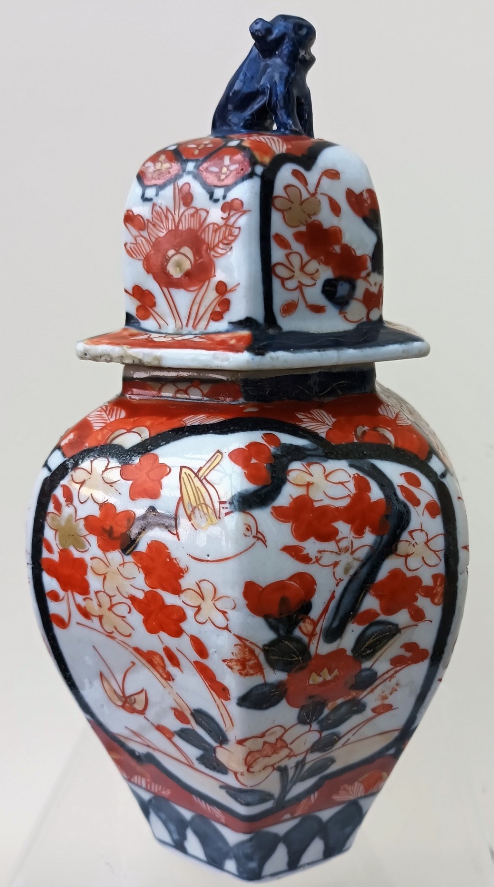 Antique Japanese Meiji Period Imari Porcelain Vase & Cover