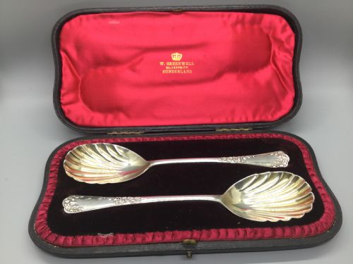 Edwardian Pair of Silver Dessert Servers London 1900/1