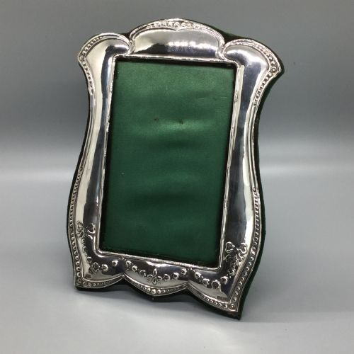 Edwardian Silver Shaped Photo Frame Birmingham 1909 Wj Myatt & Co