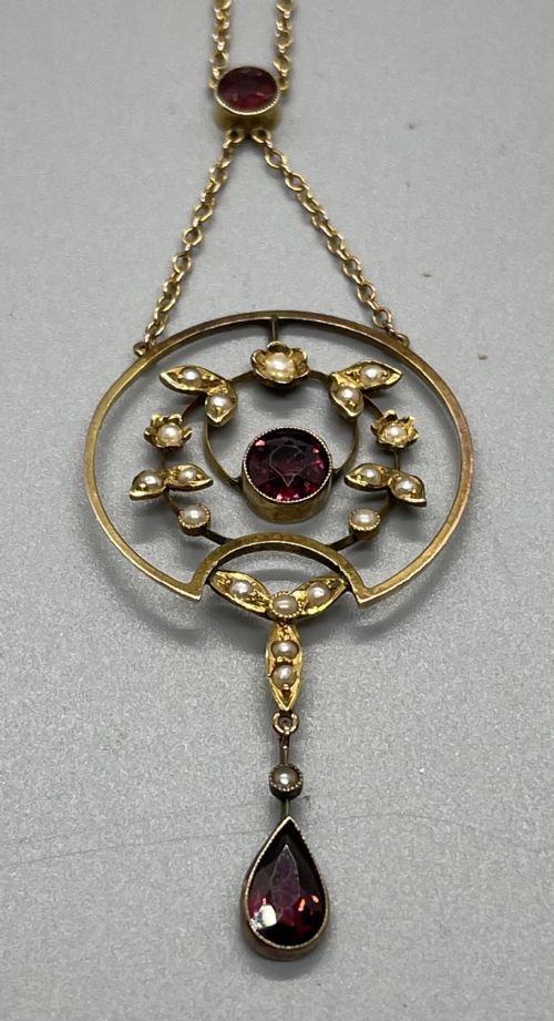 Edwardian 9ct Gold Pendant C1910