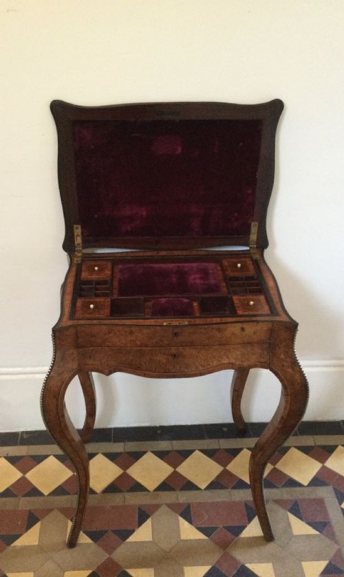 LATE 19THC BURR WALNUT WORK TABLE SIDE TABLE C1880 - ADDITIONAL PHOTO 6