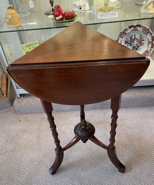 Late Victorian Mahogany Clover Leaf Table C1880