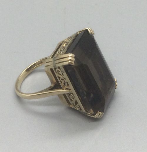 A 9ct Gold Smoky Quartz Dress Ring C1960