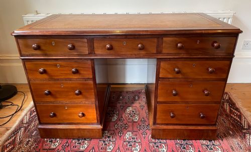 Victorian Mahogany Pedestal Desk C1860