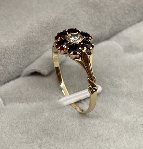 Vintage 9ct Gold Diamond Garnet Ring Size O  C 1920