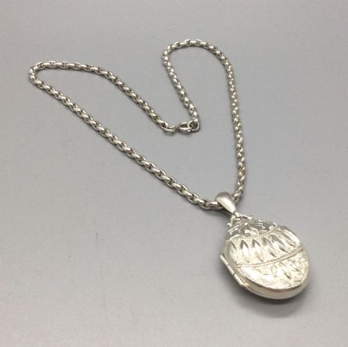 Edwardian Silver Locket and Chain Birmingham 1909