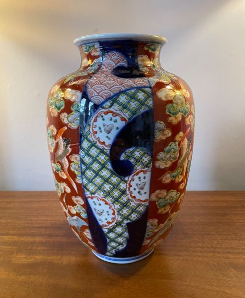 LATE 19TH JAPANESE IMARI VASE C1880
