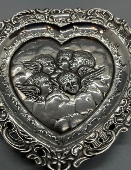 LATE VICTORIAN SILVER HEART DISH BIRMINGHAM 1898 - ADDITIONAL PHOTO 1