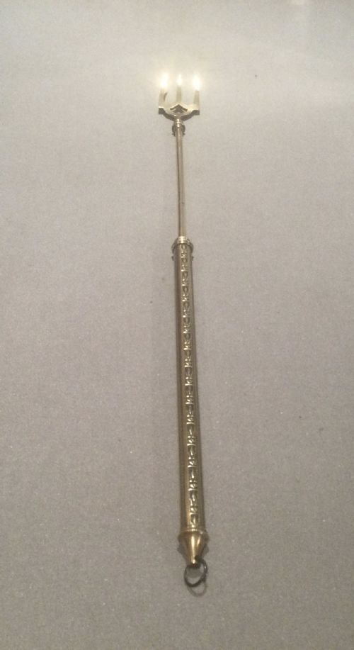 VICTORIAN BRASS EXTENDABLE TOASTING FORK C1880 - ADDITIONAL PHOTO 8
