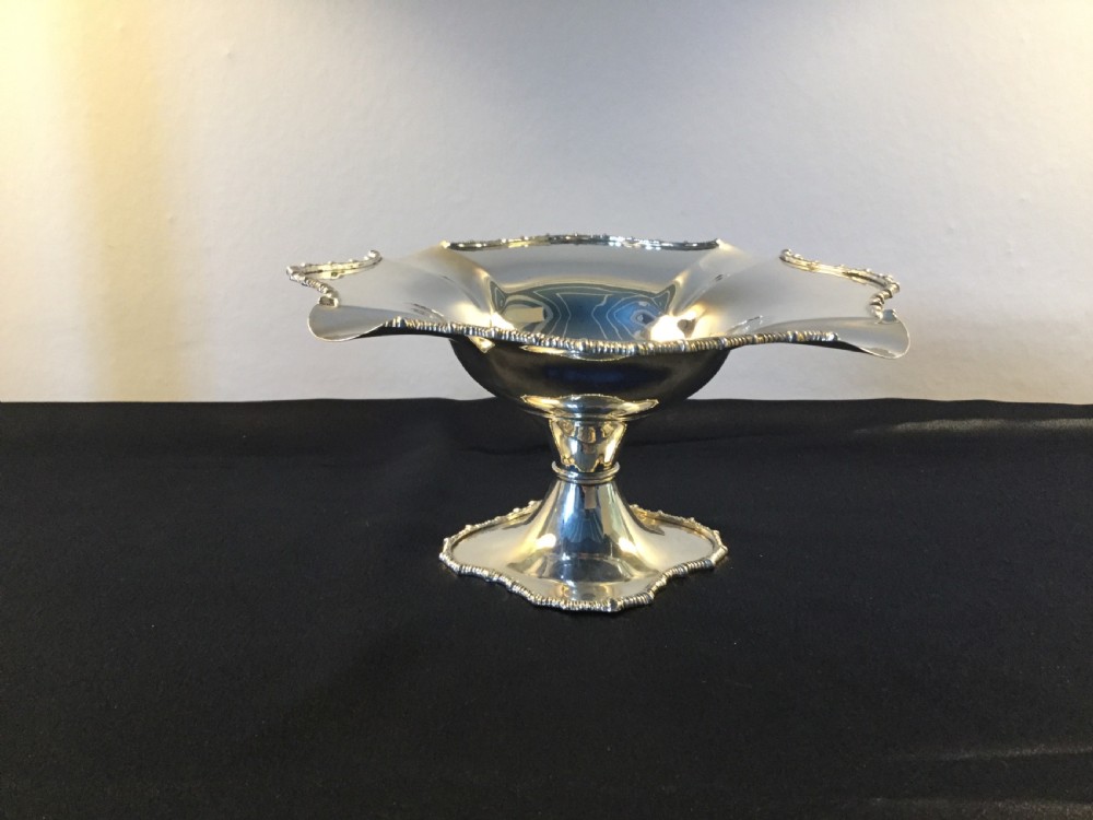 Edwardian silver pedestal tazza Edinburgh 1910 Fenton Russell View III