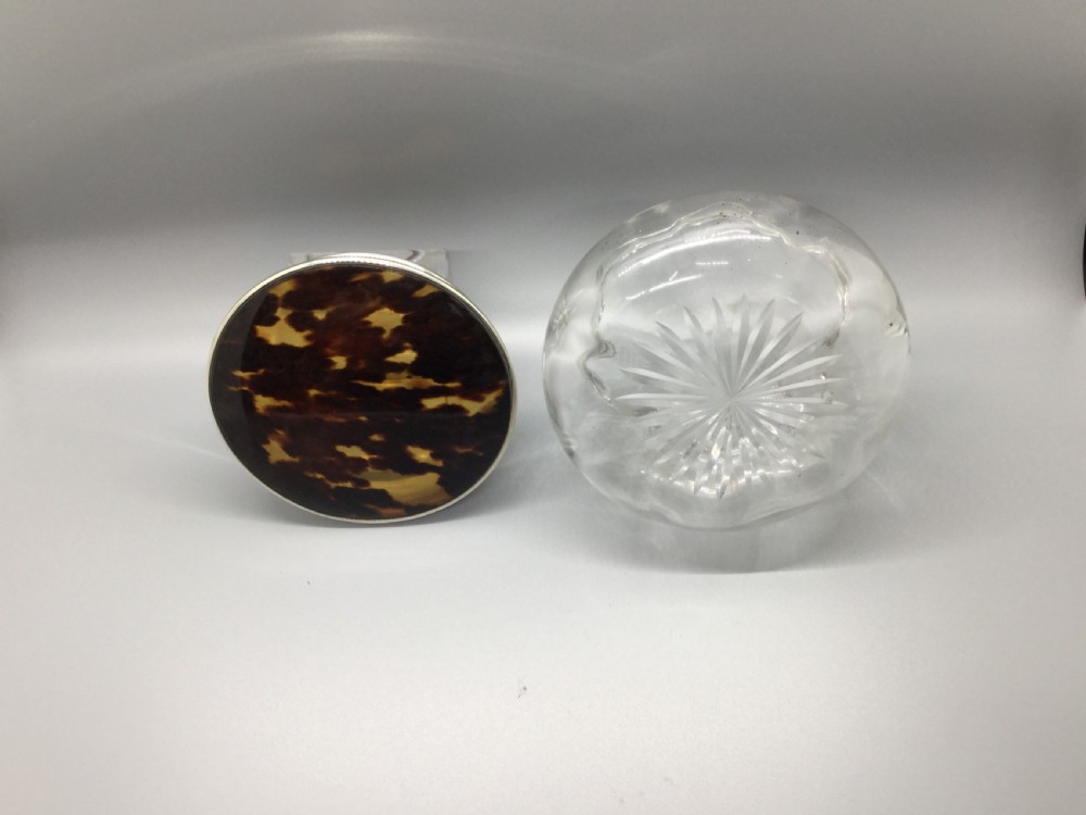 Geo V tortoiseshell and silver top toilette box London 1921 Charles & Richard Comyns View IV