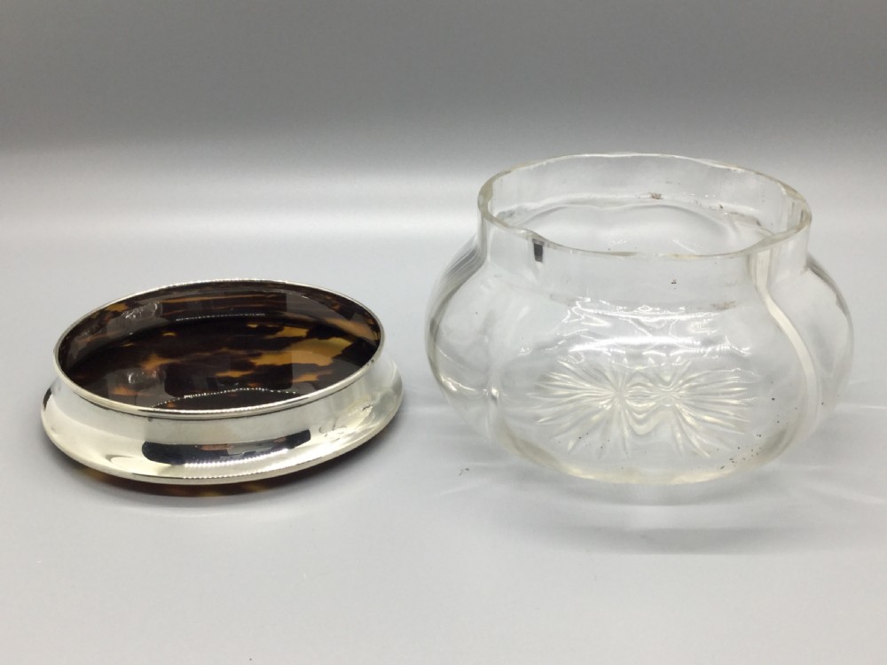 Geo V tortoiseshell and silver top toilette box London 1921 Charles & Richard Comyns View VI