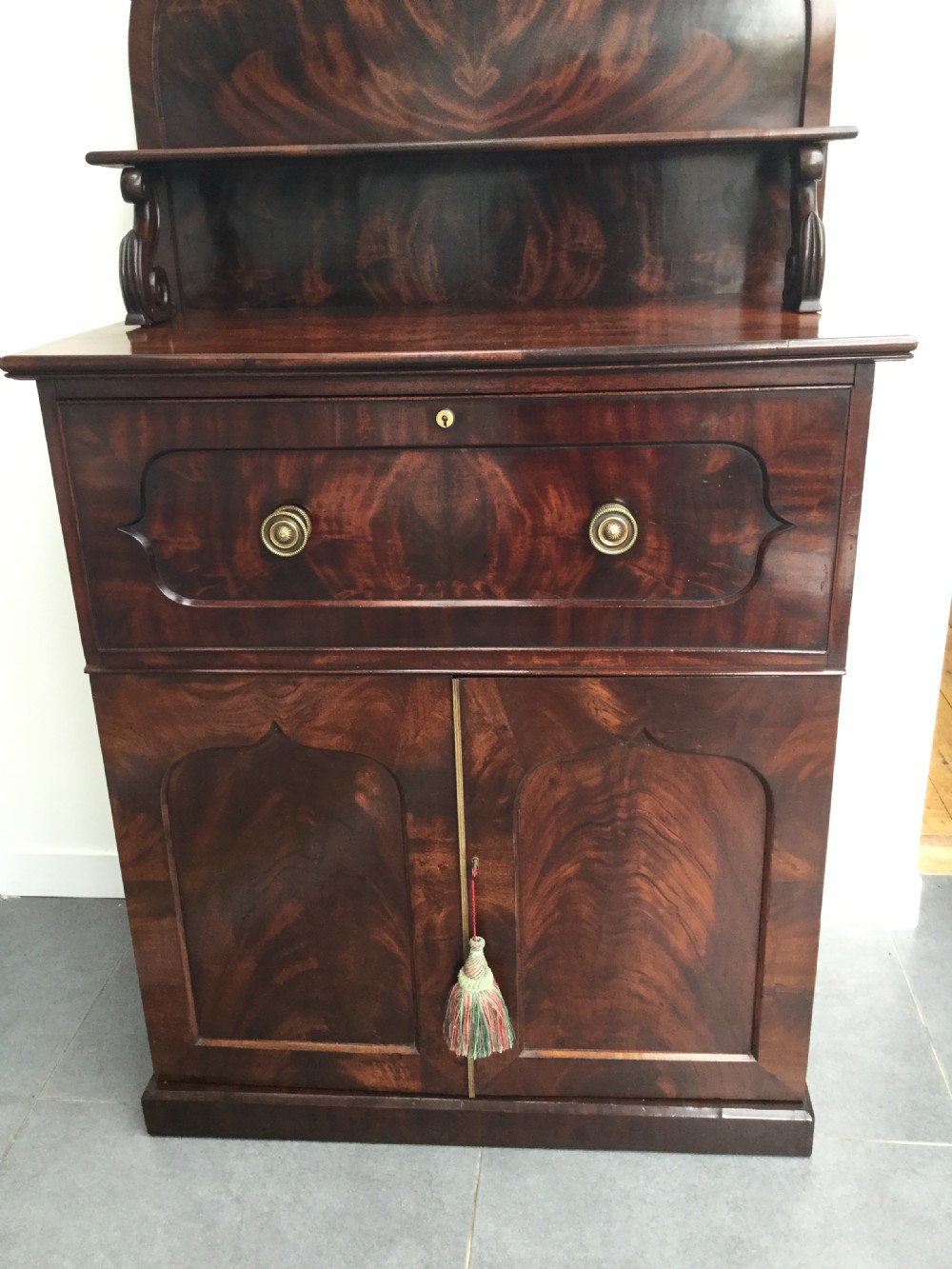 Late Regency mahogany chiffonier with cellarette c1830 View X