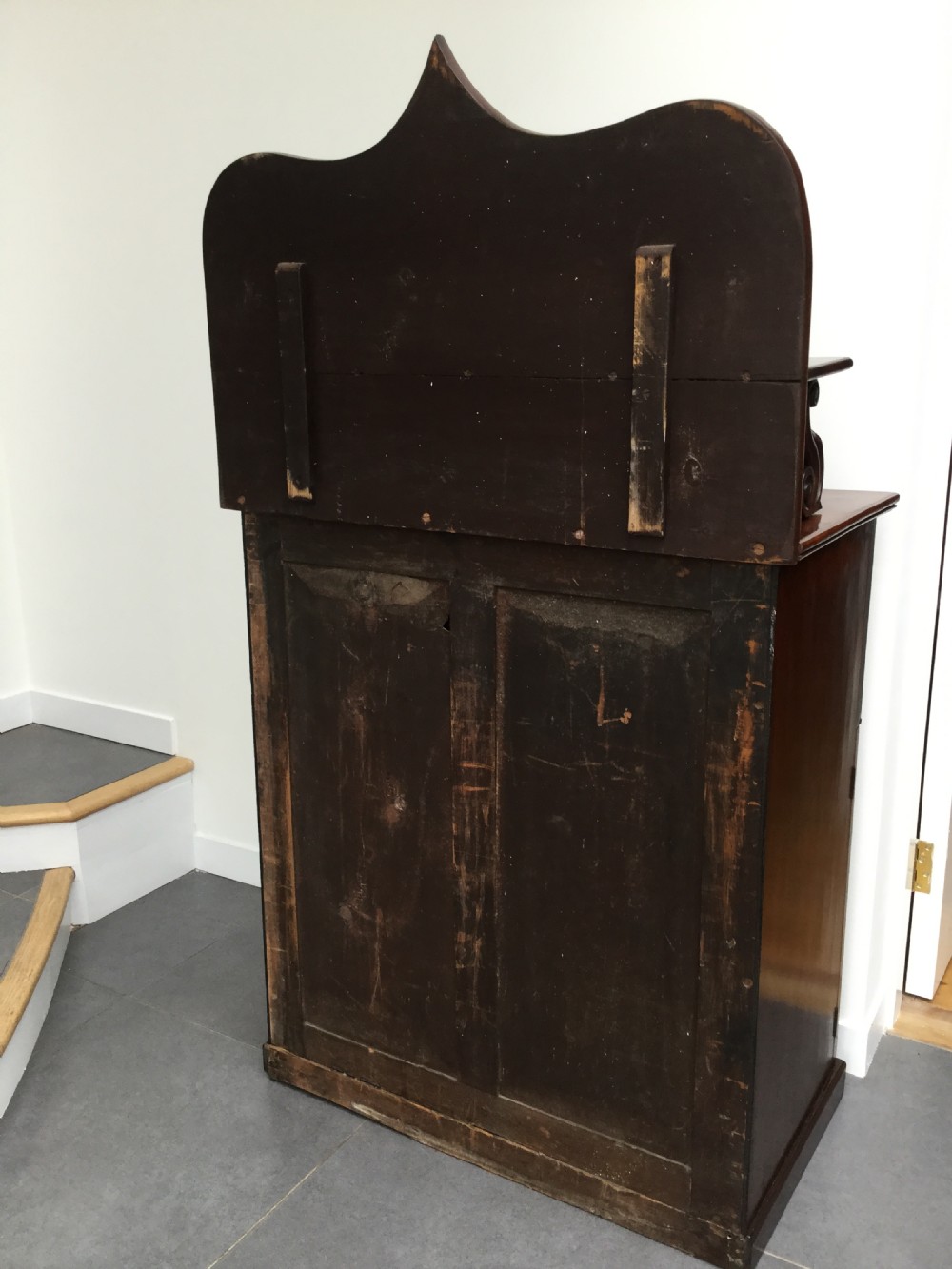 Late Regency mahogany chiffonier with cellarette c1830 View XXIII