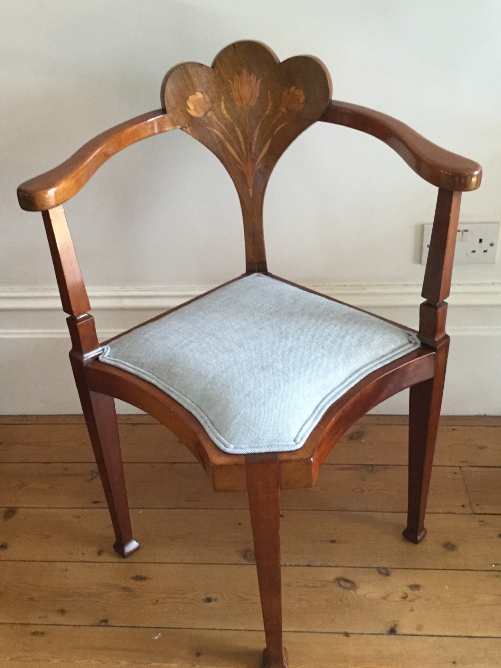 Edwardian mahogany tub chair c1900