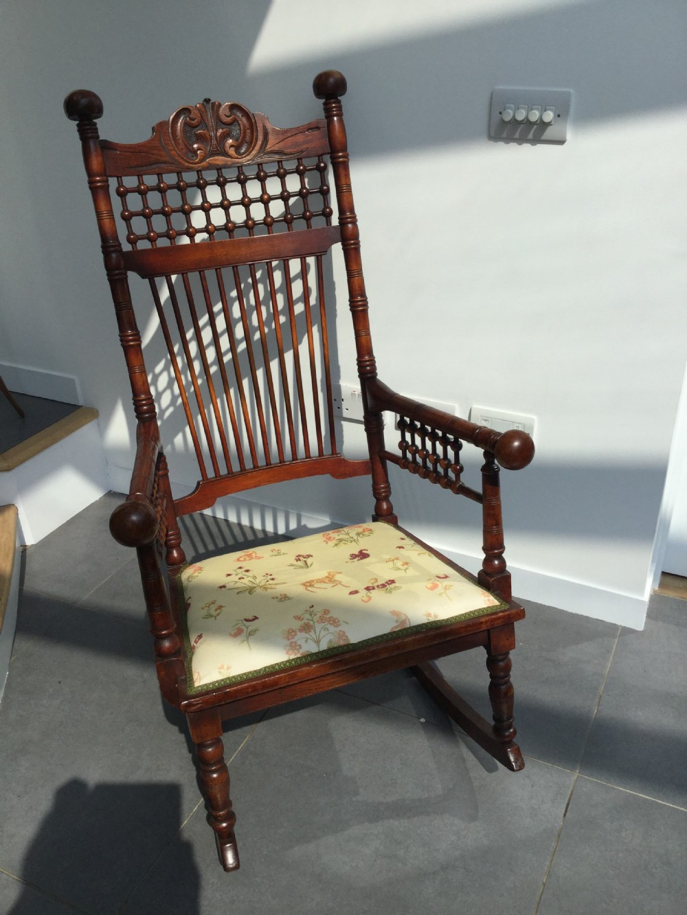 Late 19thC Arts & Crafts oak rocking chair c1880