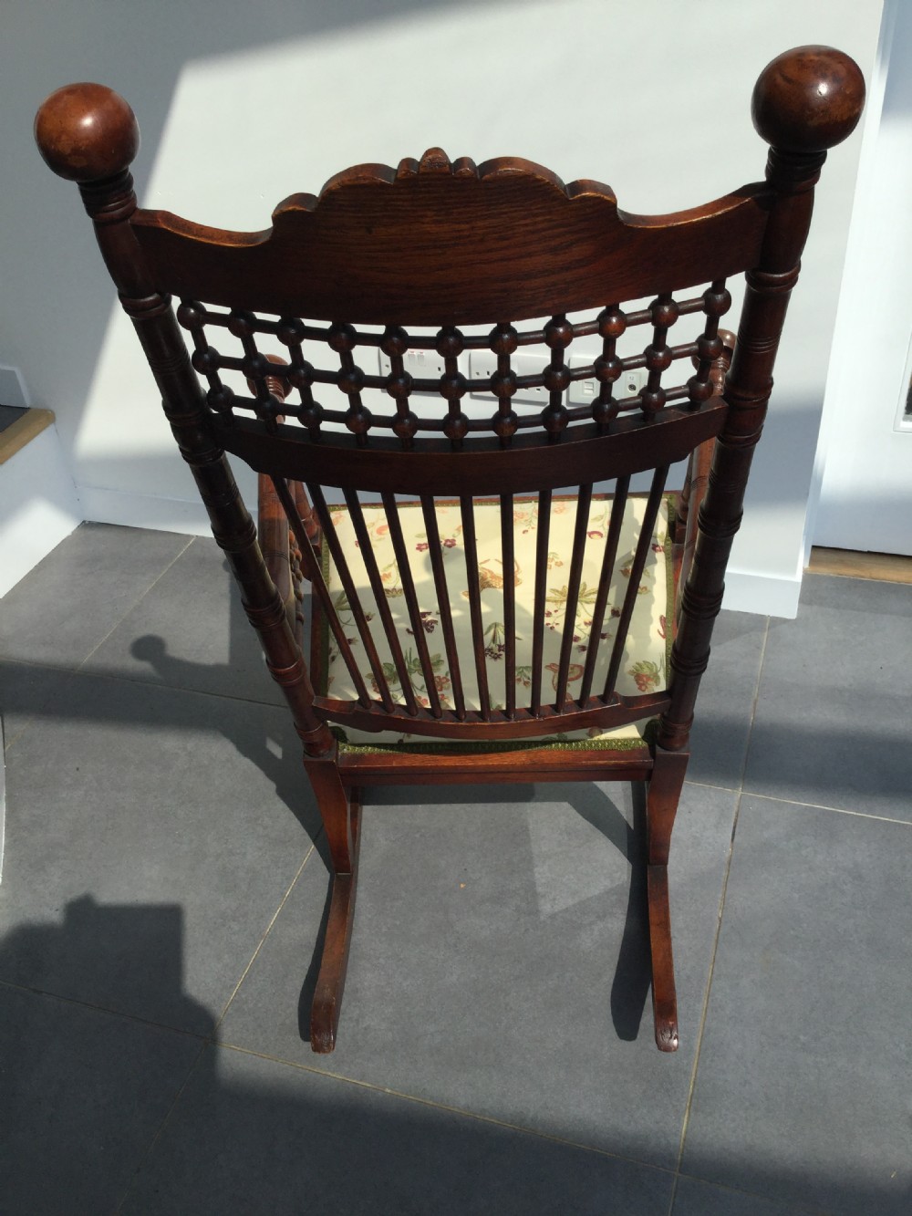 Late 19thC Arts & Crafts oak rocking chair c1880 View IV