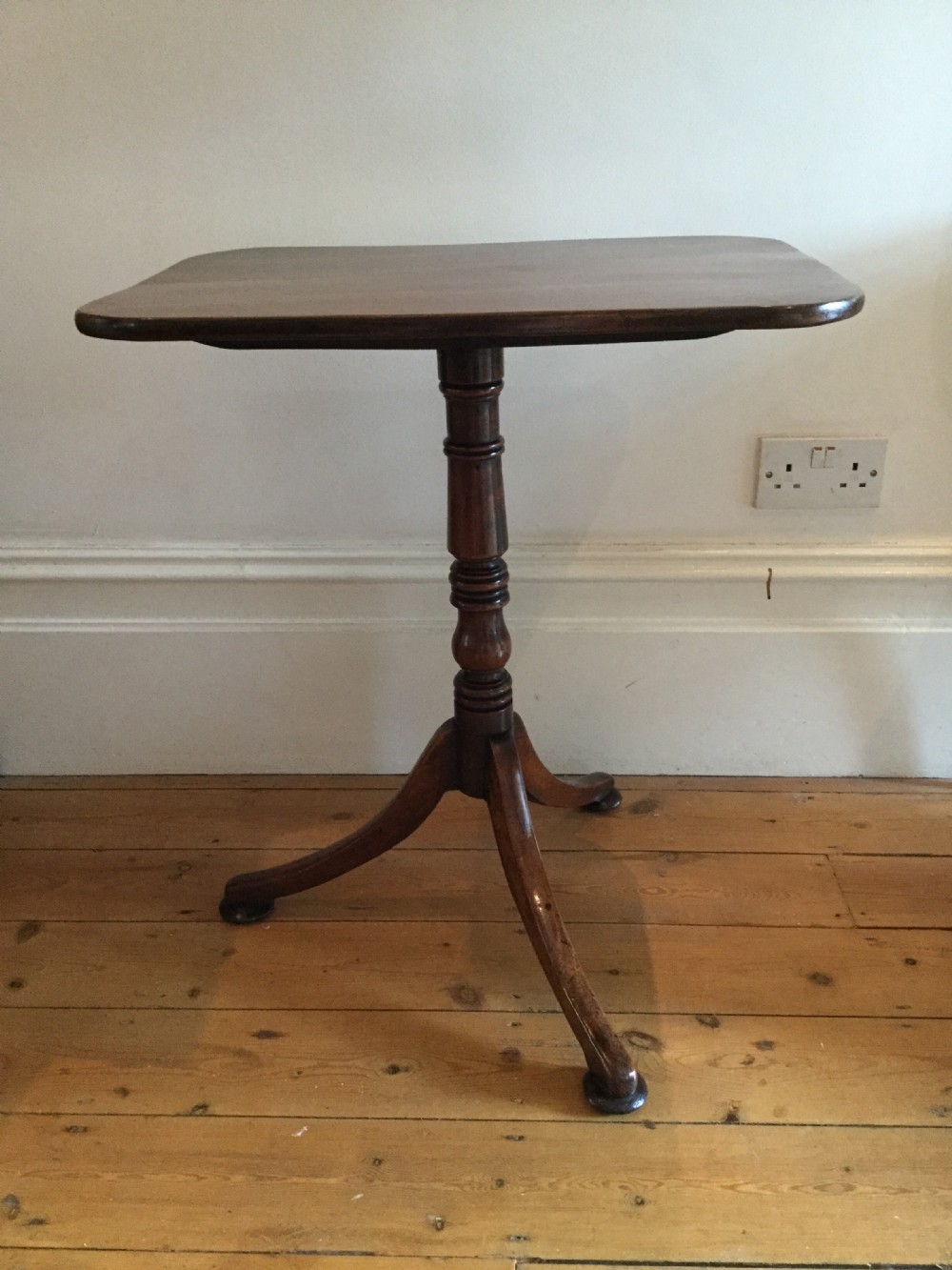 Georgian mahogany tilt top table c1800 View III
