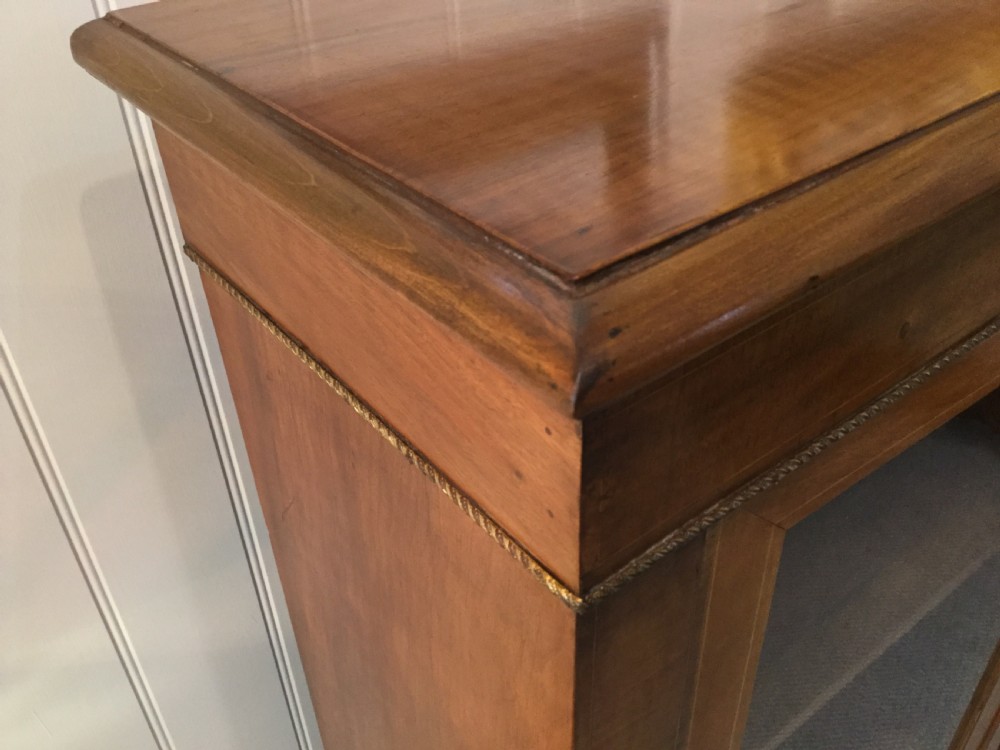 Late 19thC walnut glazed bookcase cabinet c1880 View VIII