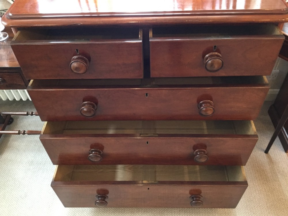 Late 19thC Victorian mahogany chest of good proportions View VII
