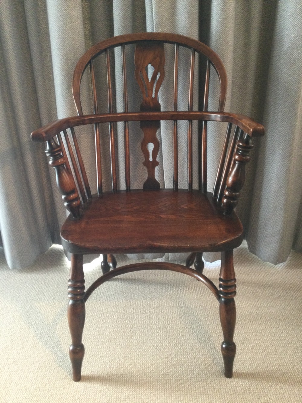 Late 19c elm Windsor chair c1890 View II