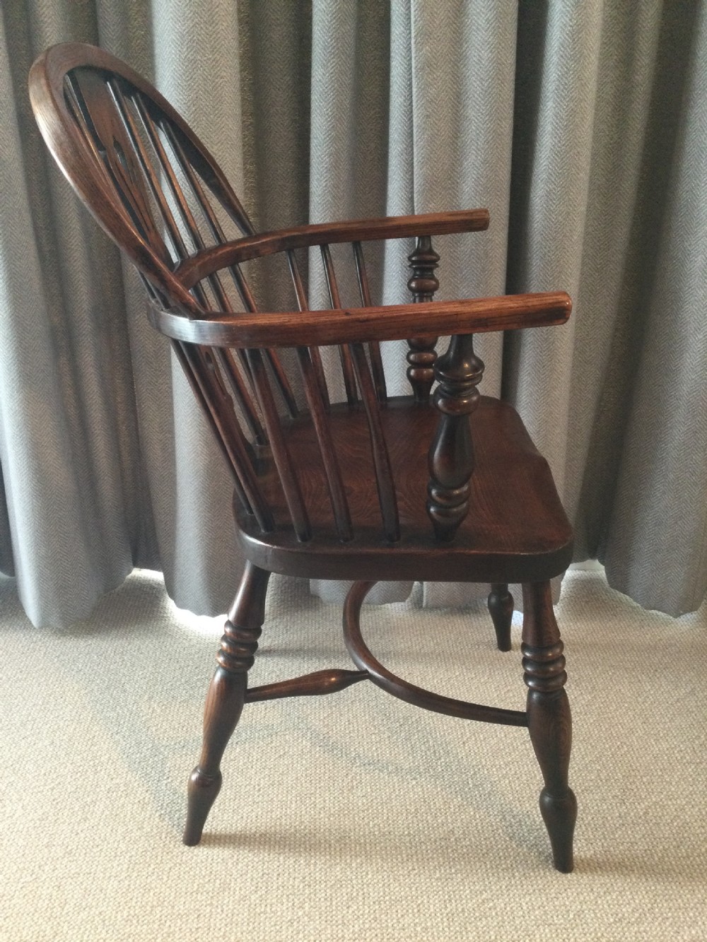 Late 19c elm Windsor chair c1890 View IV