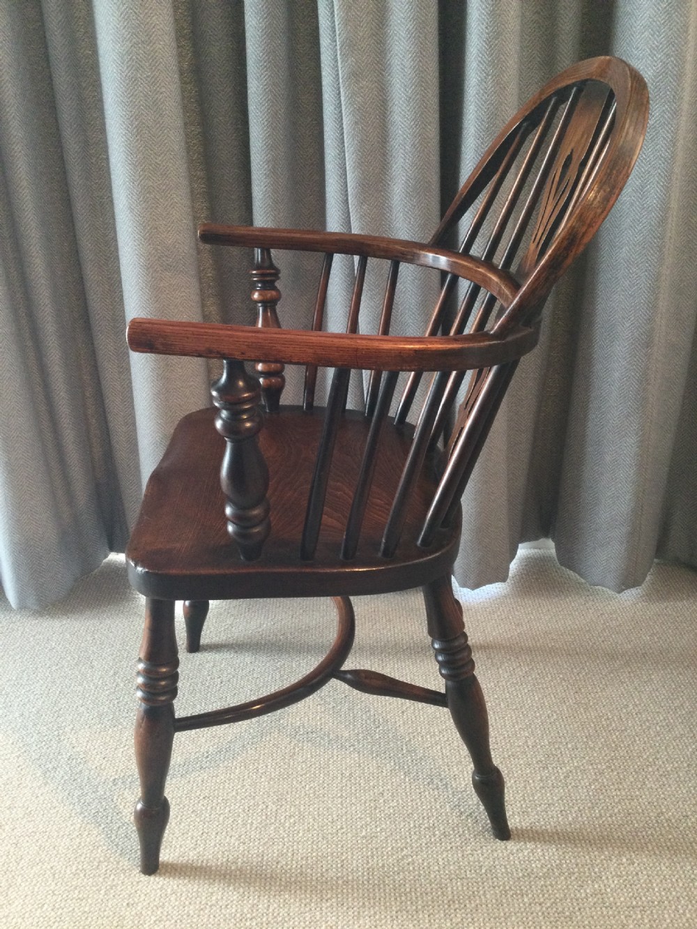 Late 19c elm Windsor chair c1890 View VI