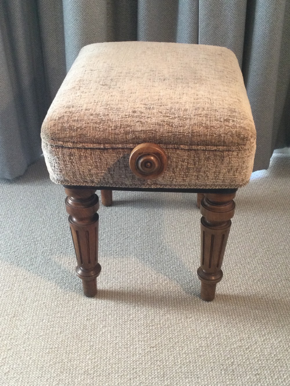 Late 19c H Brooks Patent walnut adjustable piano stool View II