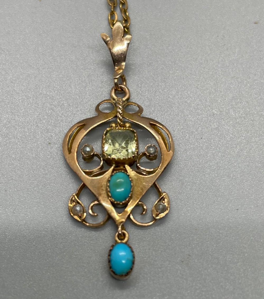 Art Nouveau 9ct gold pendant c1880 View II