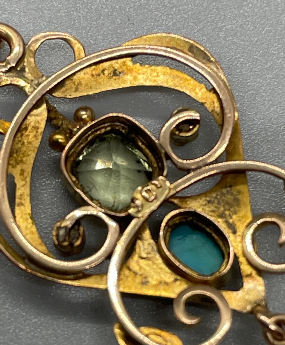 Art Nouveau 9ct gold pendant c1880 View V