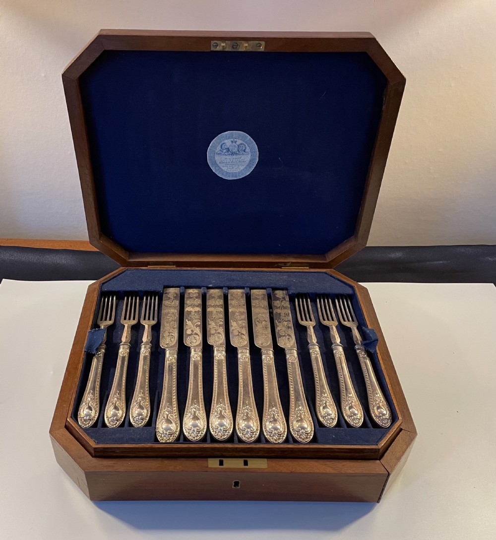 Victorian burr walnut box with 18 place silver plated dessert service c1880